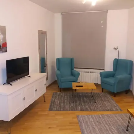 Centro 1 * Сарон
