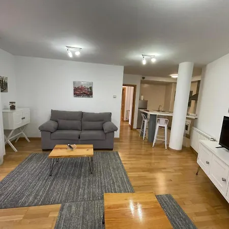 Apartment Centro 1 *